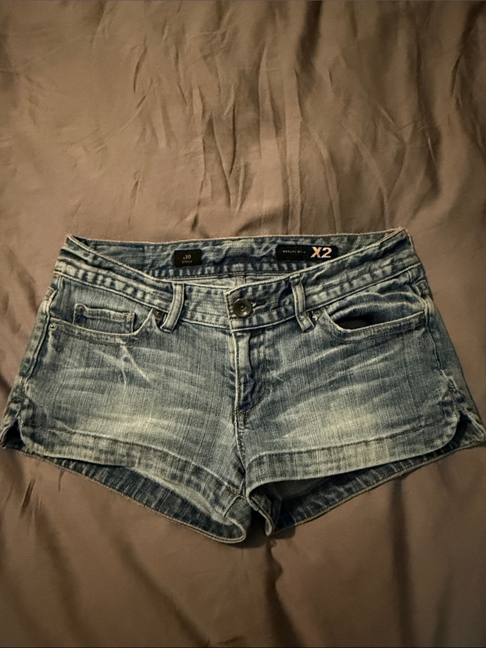 Express Denim Mid Wash Women's Shorts - Size 4